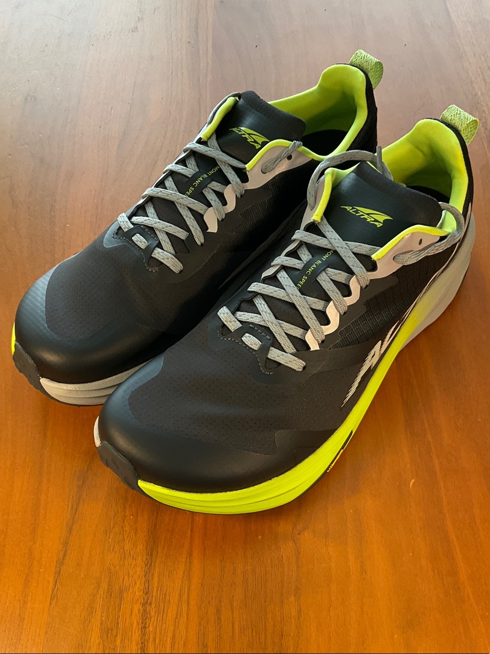 Mont Blanc Speed Altra Men's Black and Neon Yellow/Gray Running Sneakers